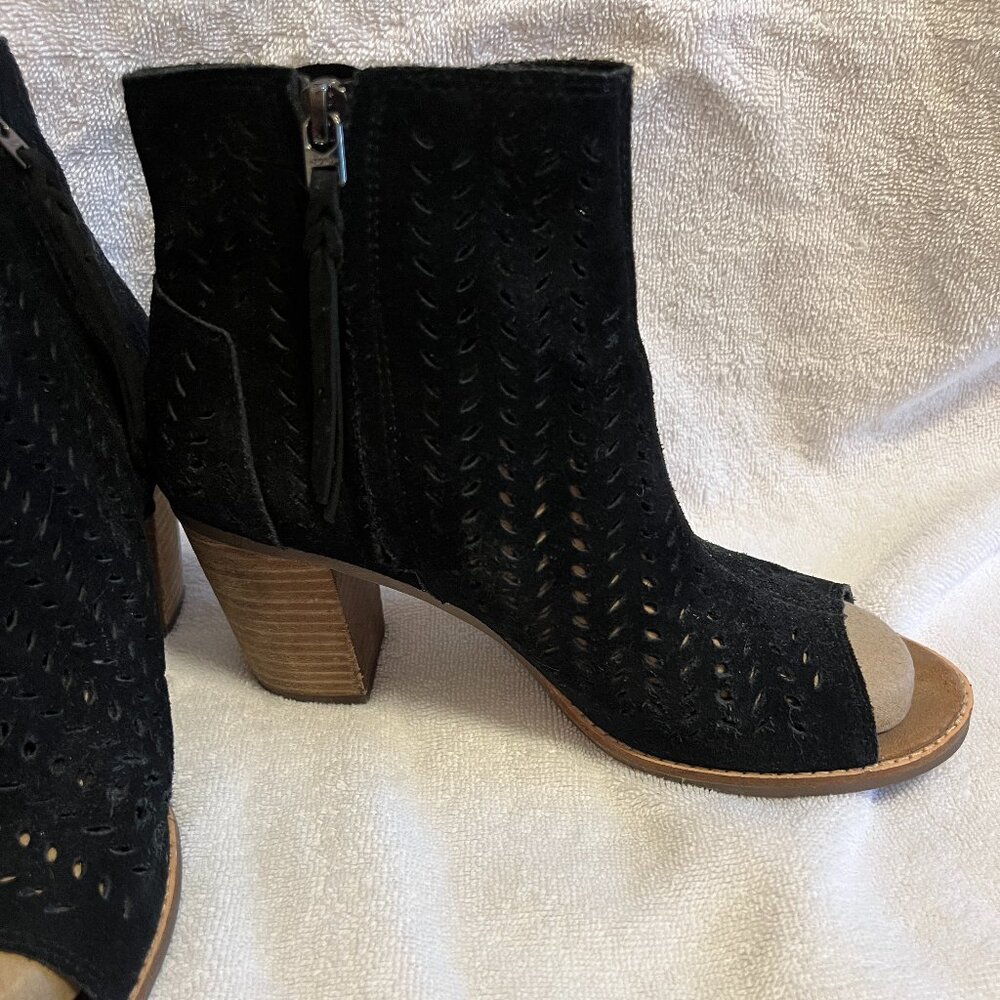Toms Booties - Picture 2 of 5